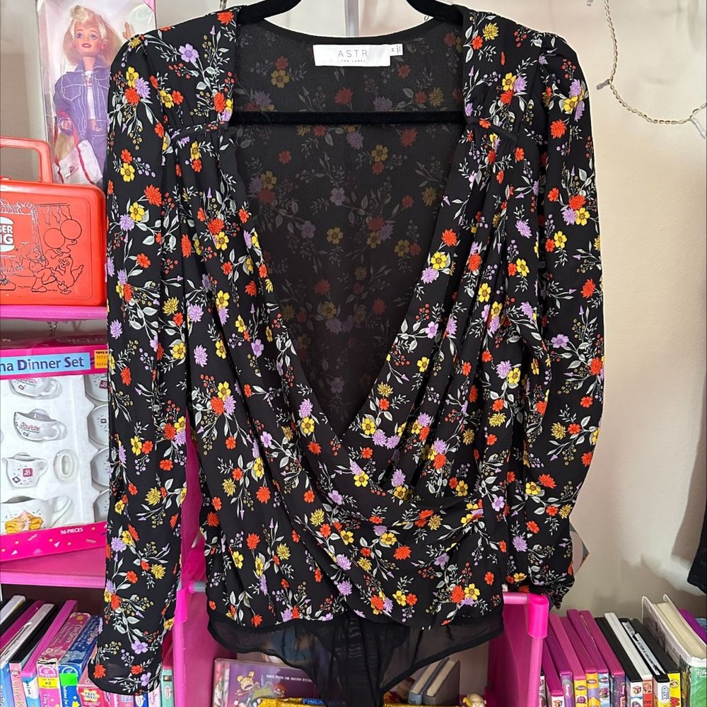 ASTR THE LABEL BERNADETTE FLORAL BLACK LONG SLEEVE BODYSUIT